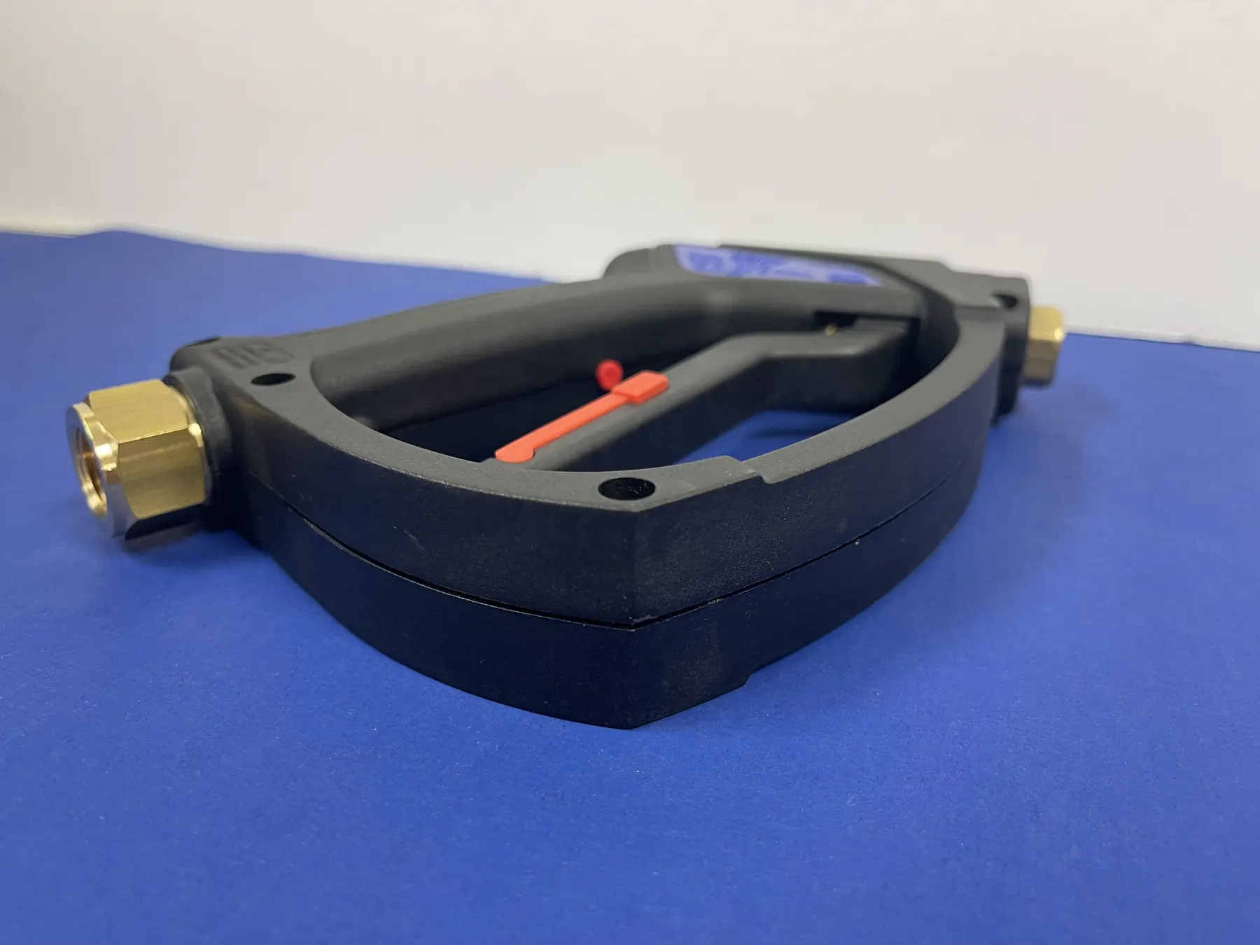 Anti-fatigue trigger gun low angle